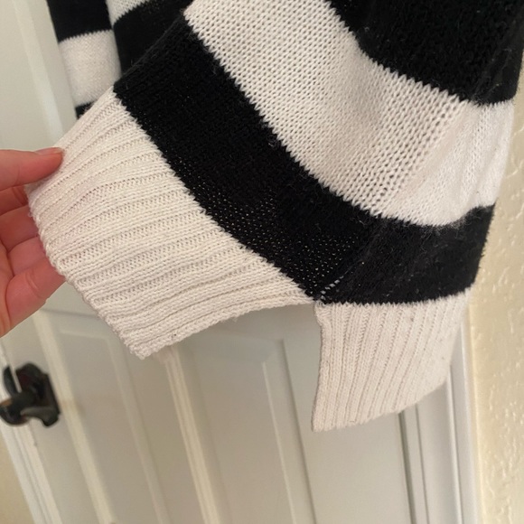 Divided by H&M Pullover Black and Cream Stripped Sweater - Picture 3 of 6